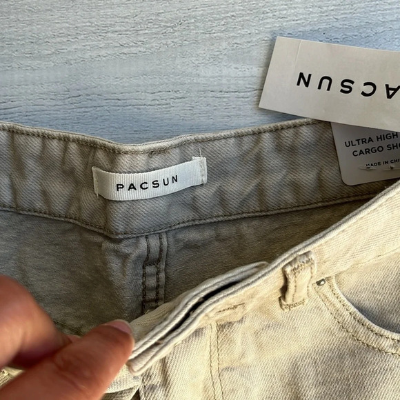 NWT Pacsun Light Gray Ultra High Rise Cargo Short 25 - Picture 5 of 11